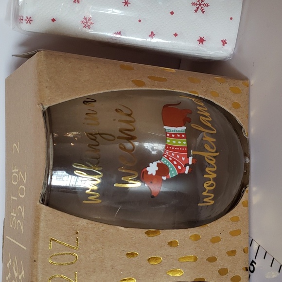 Stemless Dachshund wine glasses with adorable Santa cocktail napkins - Picture 3 of 4